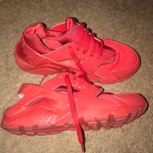 Huaraches triple red